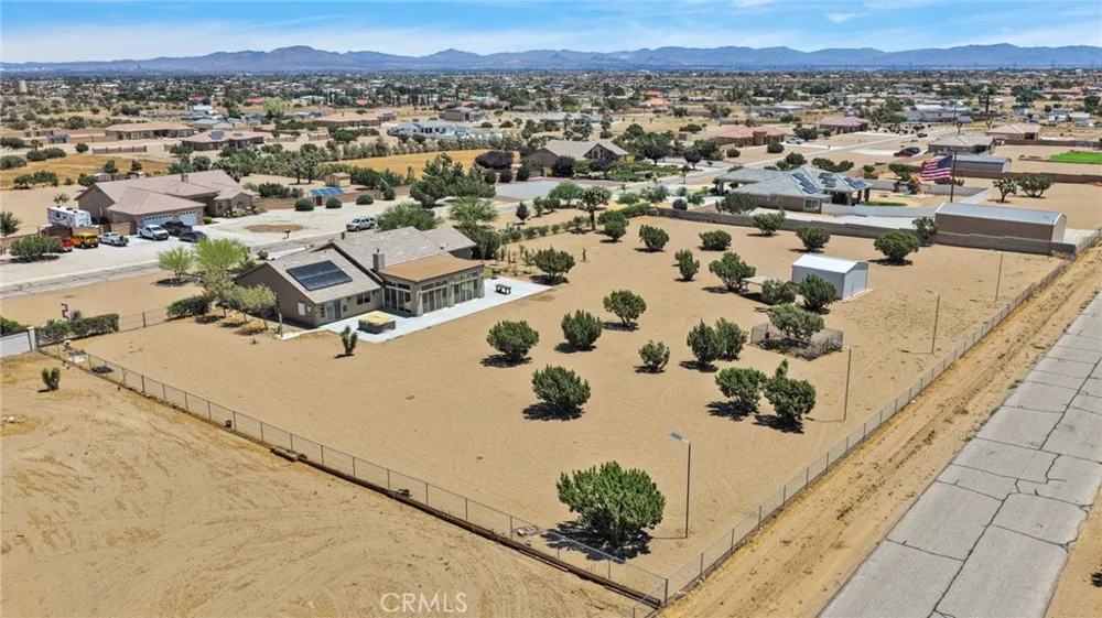 9879 Silver Palm Drive Oak Hills, CA 92344