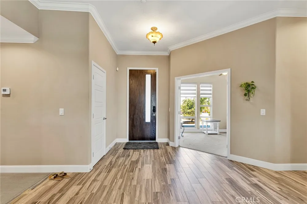 9879 Silver Palm Drive Oak Hills, CA 92344