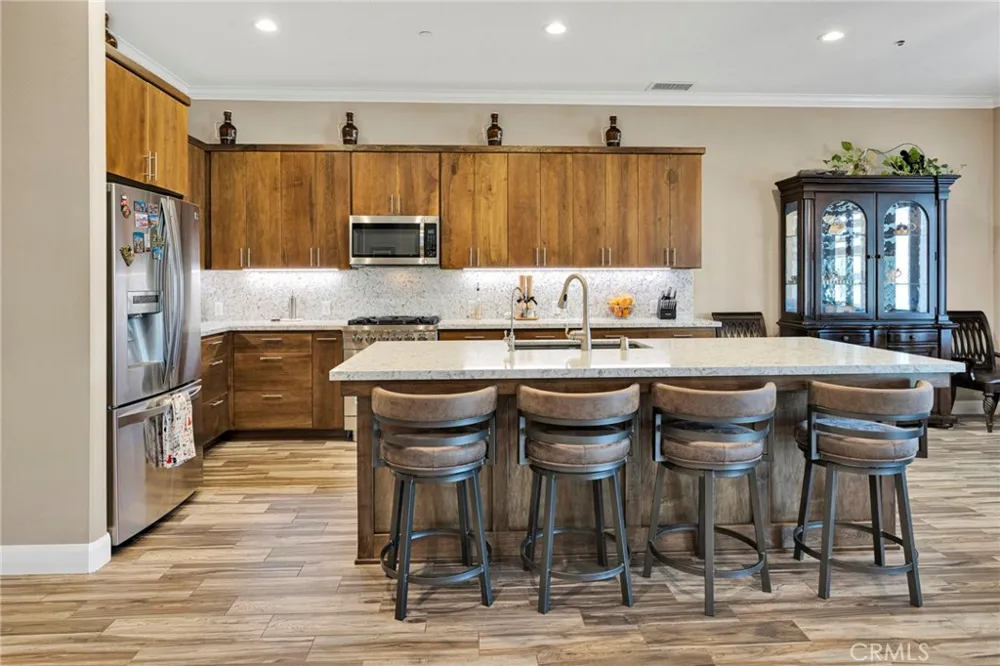 9879 Silver Palm Drive Oak Hills, CA 92344