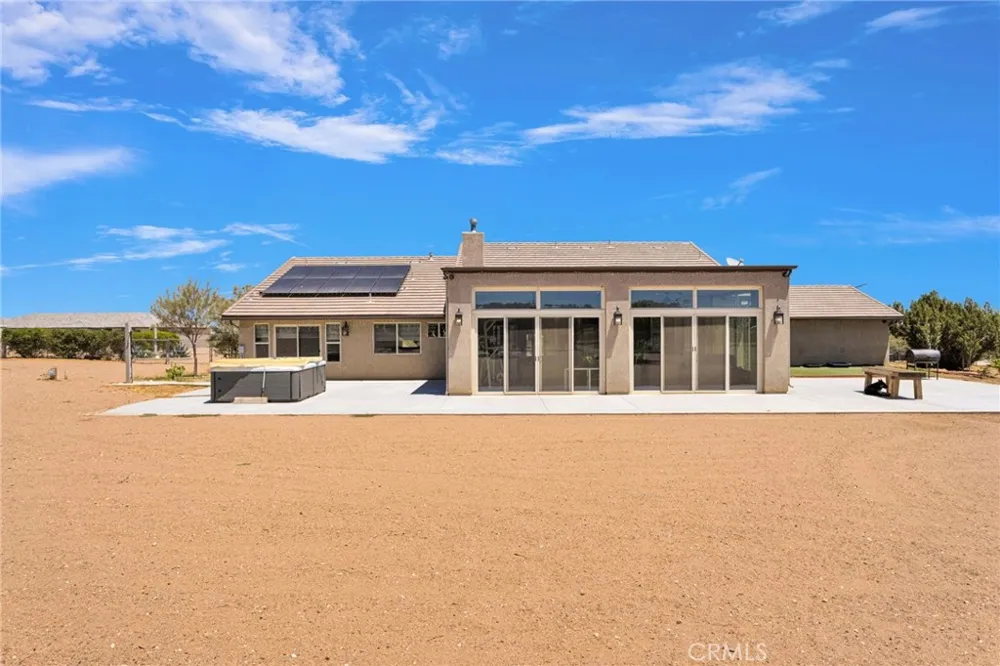 9879 Silver Palm Drive Oak Hills, CA 92344