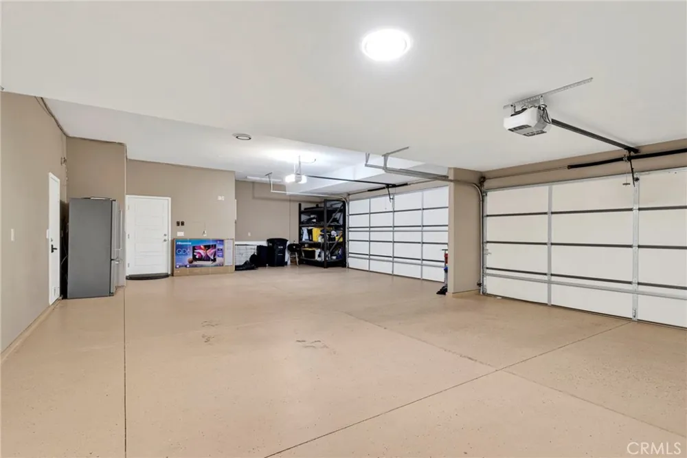 9879 Silver Palm Drive Oak Hills, CA 92344