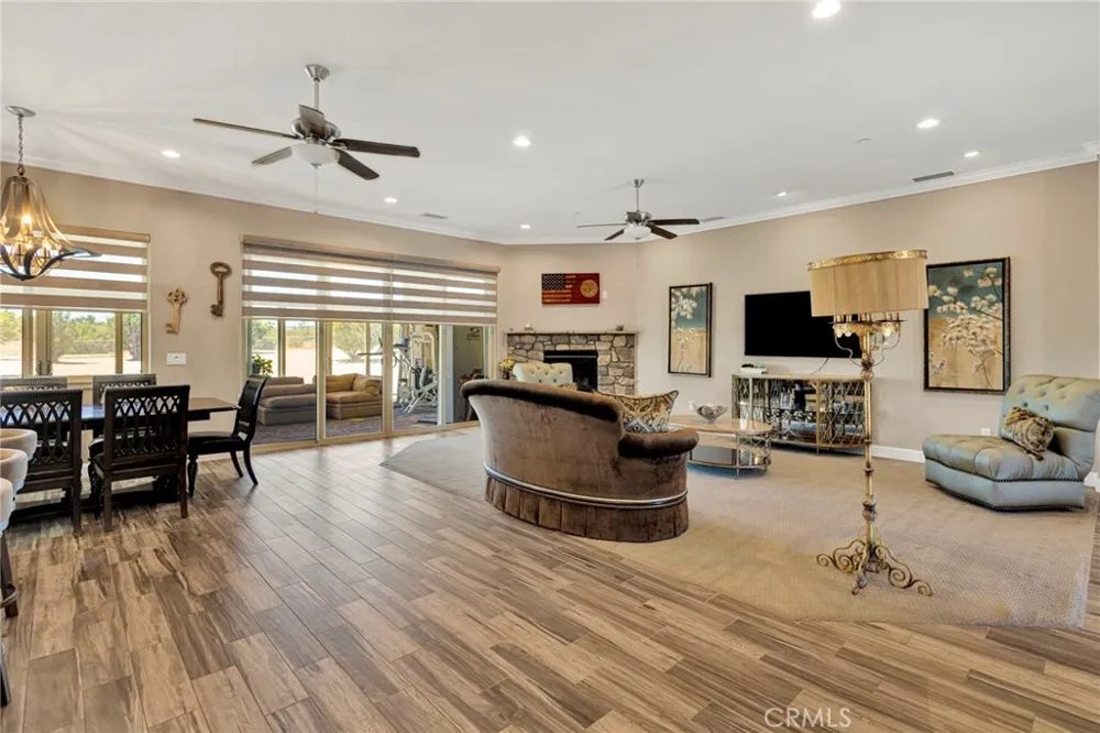 9879 Silver Palm Drive Oak Hills, CA 92344