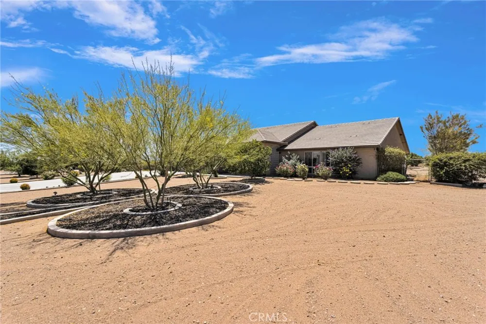 9879 Silver Palm Drive Oak Hills, CA 92344