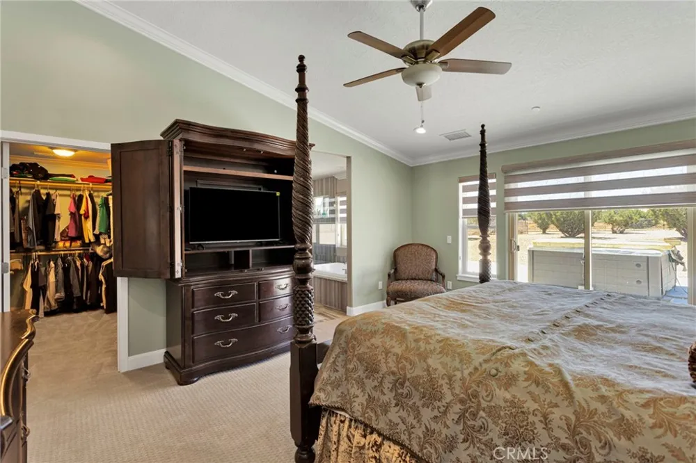 9879 Silver Palm Drive Oak Hills, CA 92344