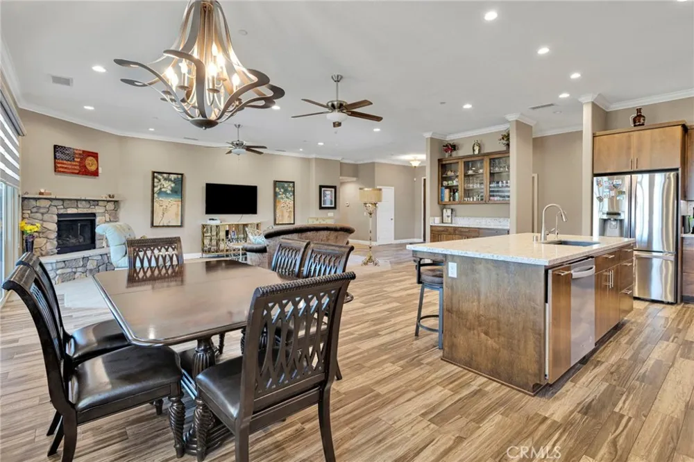 9879 Silver Palm Drive Oak Hills, CA 92344