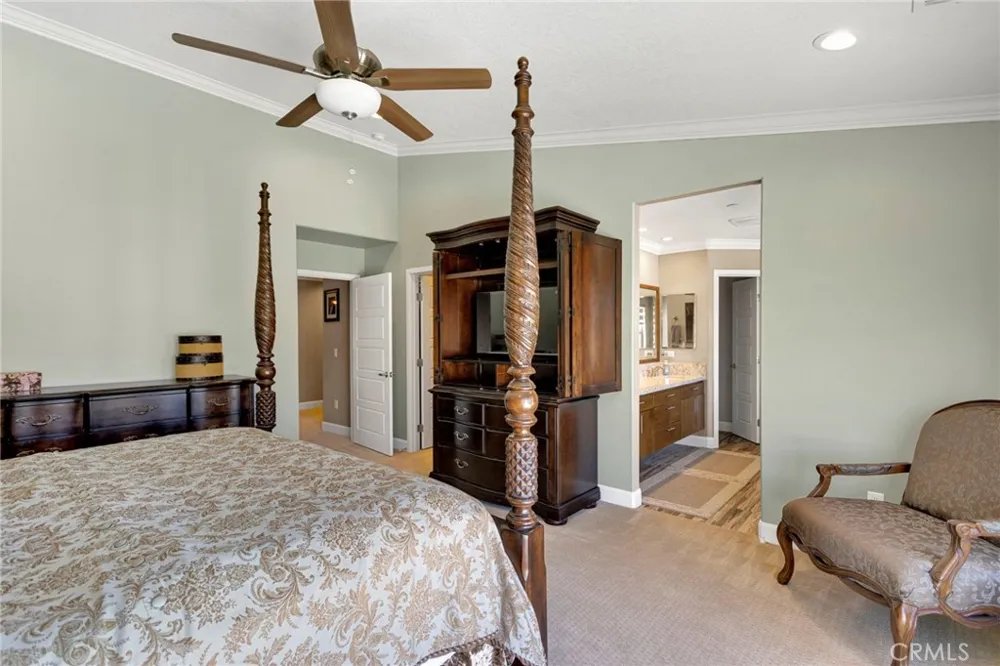 9879 Silver Palm Drive Oak Hills, CA 92344