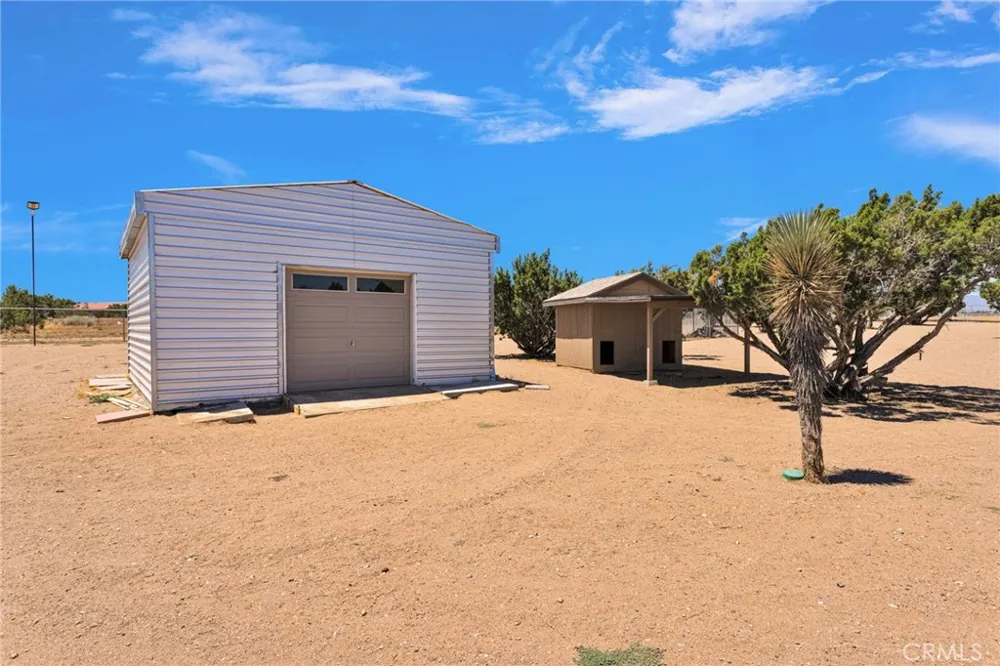 9879 Silver Palm Drive Oak Hills, CA 92344