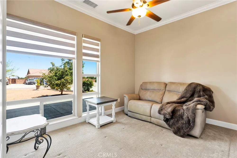9879 Silver Palm Drive Oak Hills, CA 92344