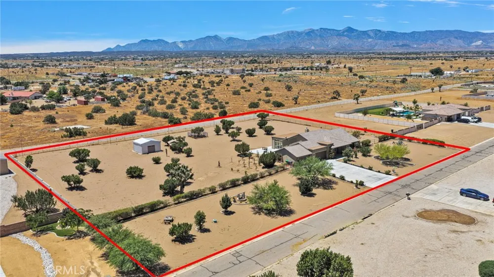 9879 Silver Palm Drive Oak Hills, CA 92344