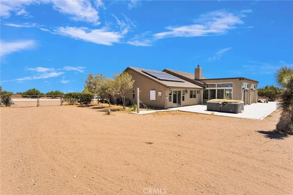 9879 Silver Palm Drive Oak Hills, CA 92344