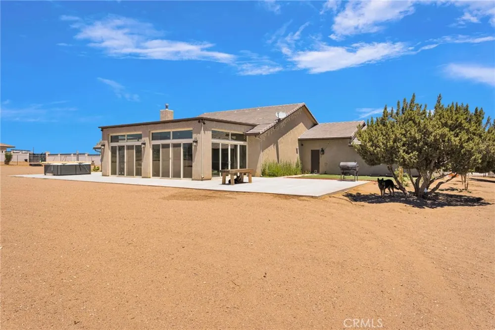9879 Silver Palm Drive Oak Hills, CA 92344