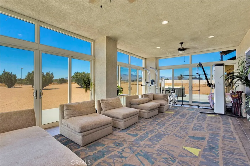 9879 Silver Palm Drive Oak Hills, CA 92344