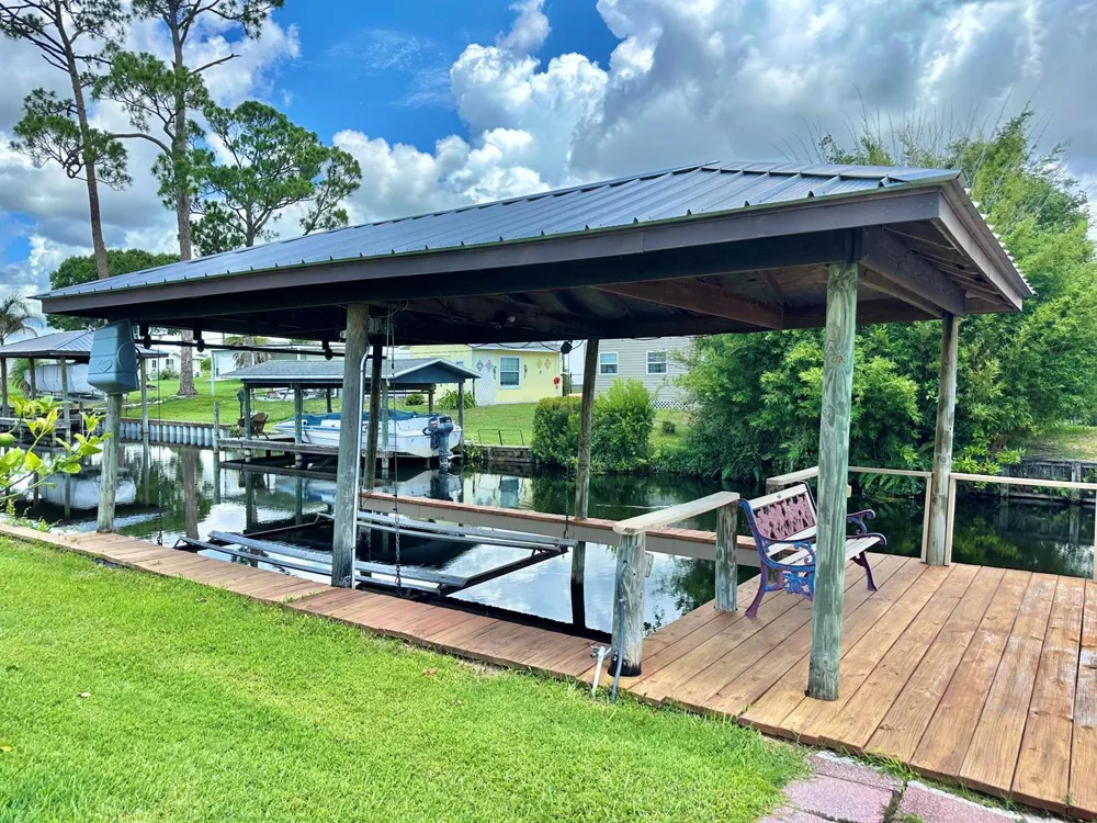 126 Lake Francis Drive Lake Placid, FL 33852