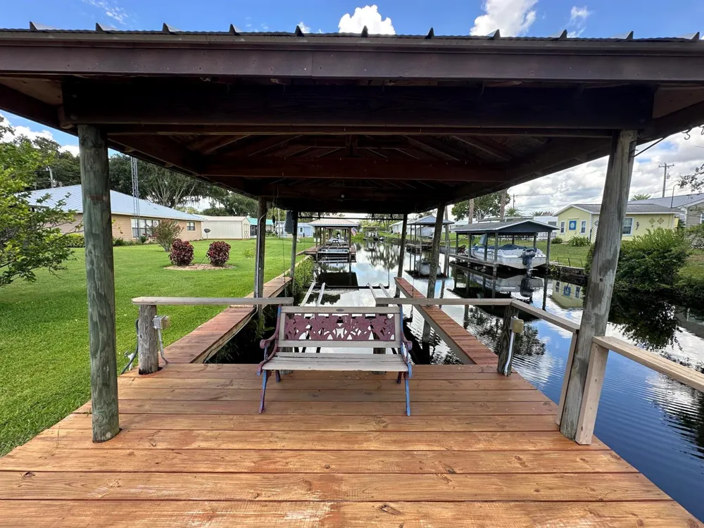 126 Lake Francis Drive Lake Placid, FL 33852