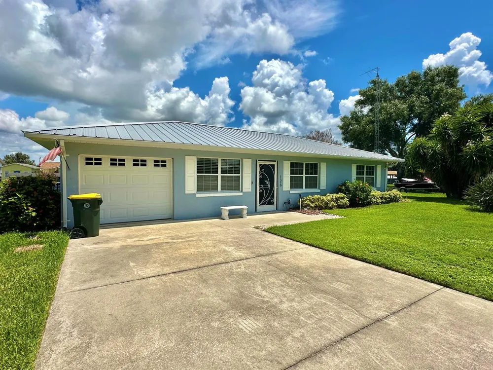 126 Lake Francis Drive Lake Placid, FL 33852