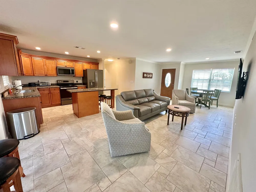 126 Lake Francis Drive Lake Placid, FL 33852