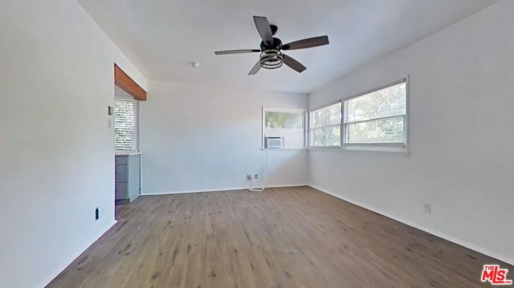 15544 Romar Street Los Angeles, CA 91345