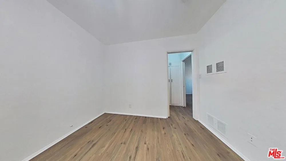 15544 Romar Street Los Angeles, CA 91345