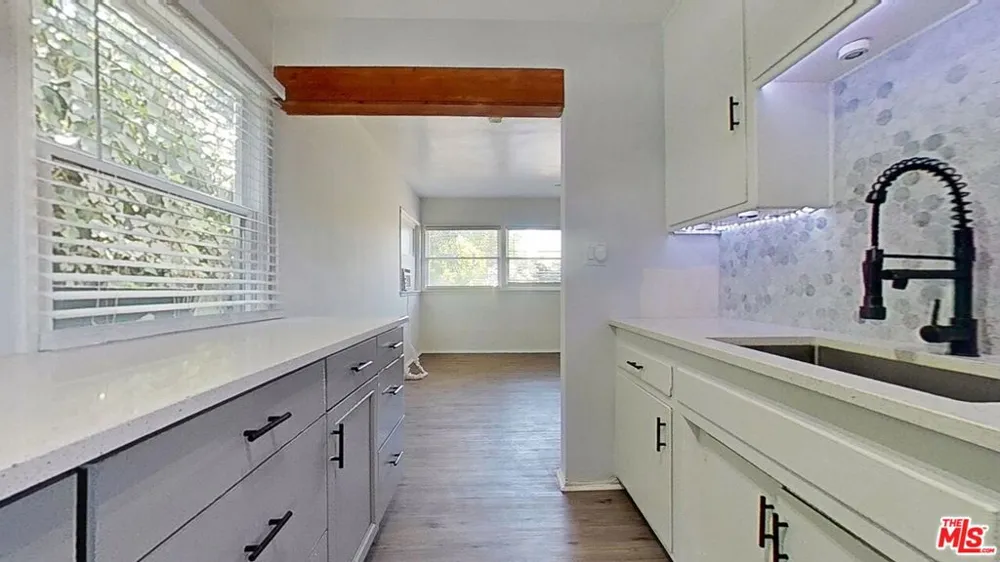 15544 Romar Street Los Angeles, CA 91345