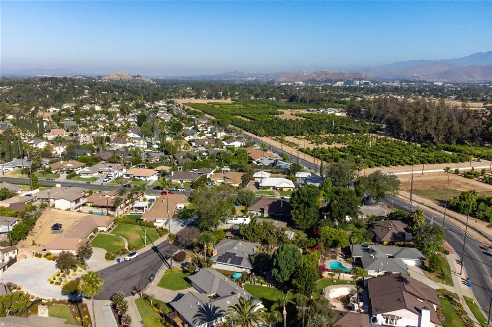1185 La Subida Court Riverside, CA 92507