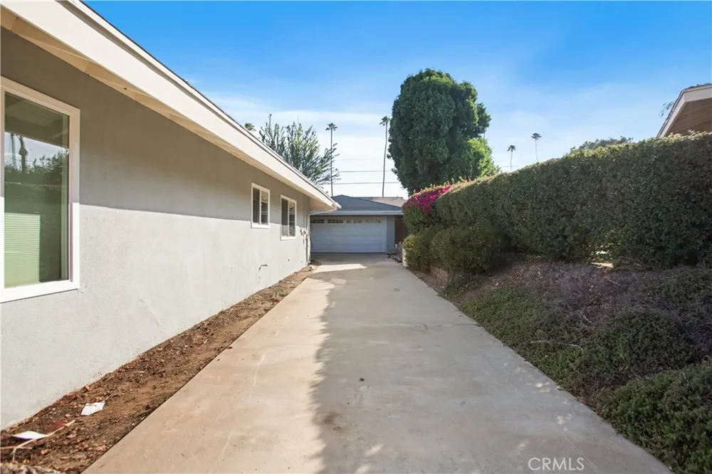 1185 La Subida Court Riverside, CA 92507