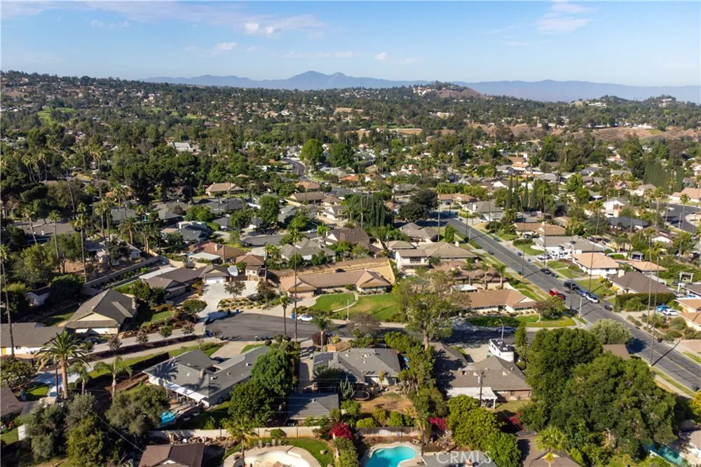 1185 La Subida Court Riverside, CA 92507