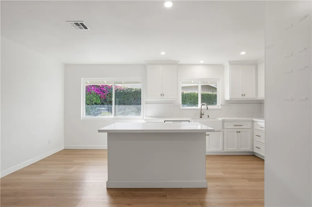 1185 La Subida Court Riverside, CA 92507