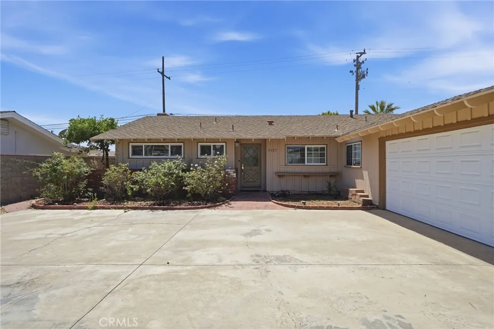 5041 Ridglea Avenue Buena Park, CA 90621