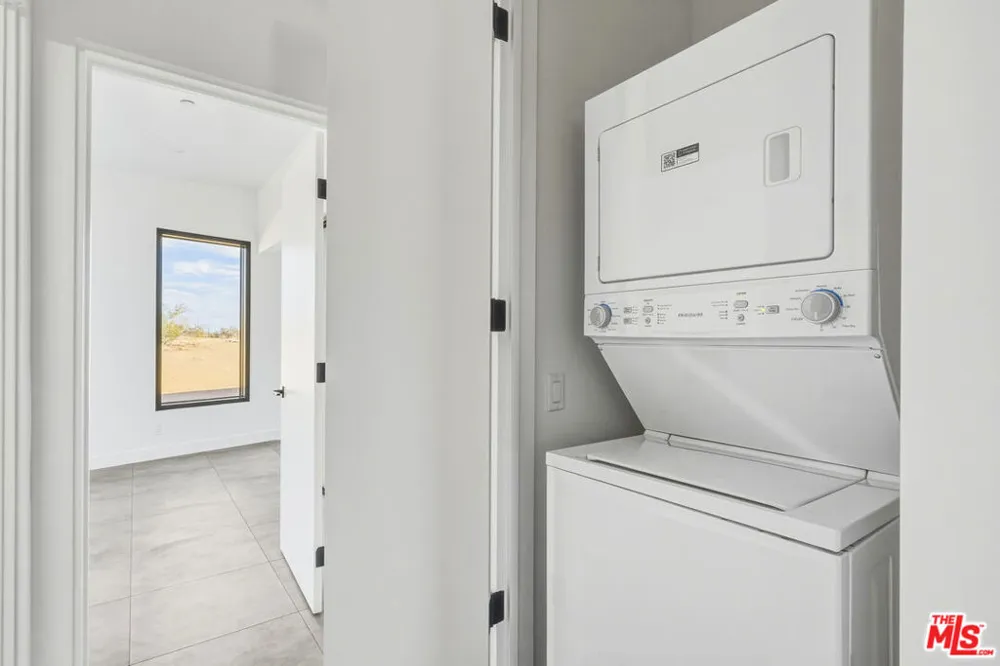 250 Ducor Avenue Landers, CA 92284