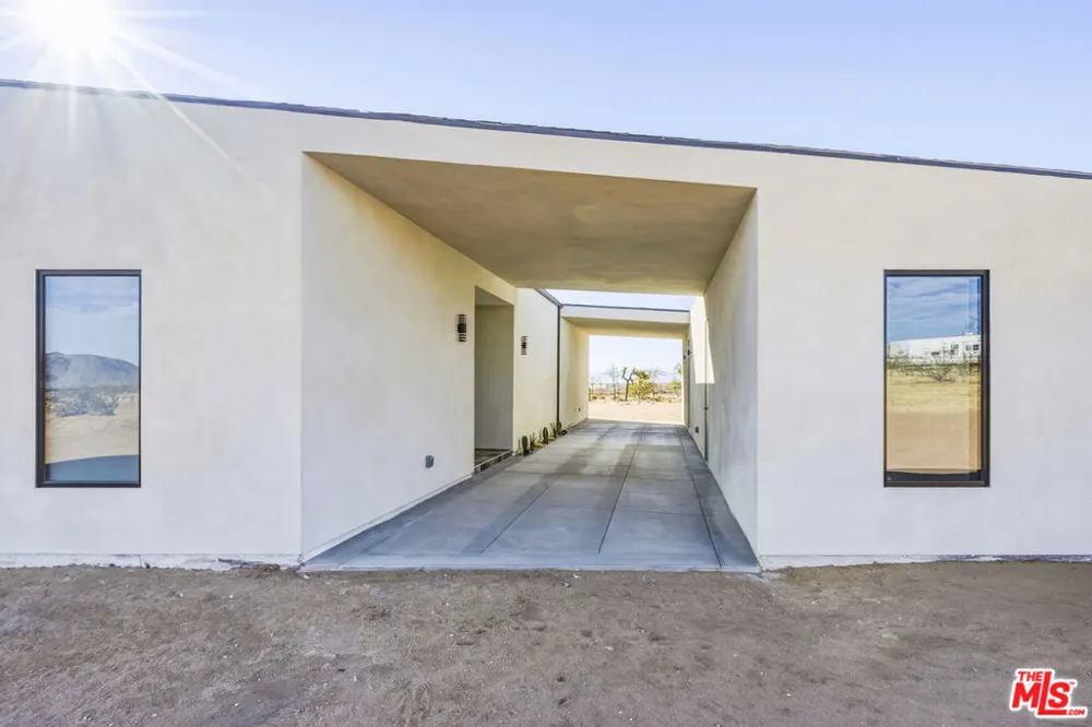 250 Ducor Avenue Landers, CA 92284
