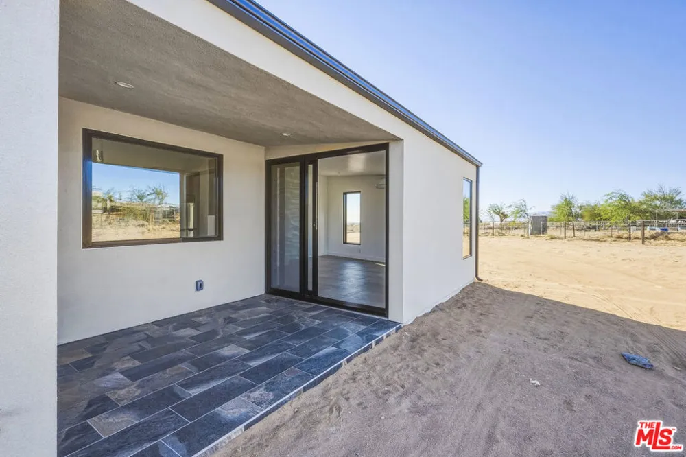 250 Ducor Avenue Landers, CA 92284