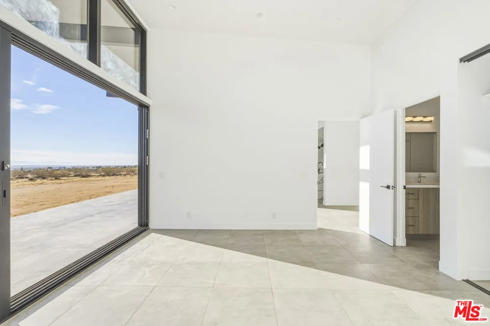 250 Ducor Avenue Landers, CA 92284