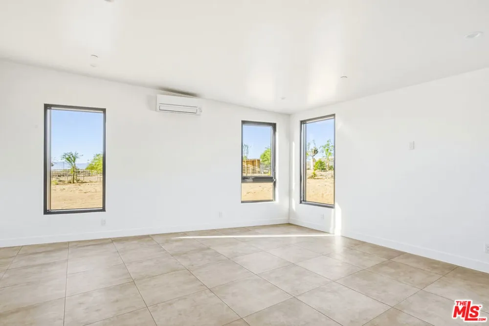 250 Ducor Avenue Landers, CA 92284