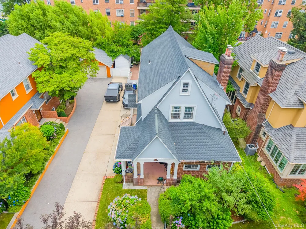 609 161st Street Whitestone, NY 11357