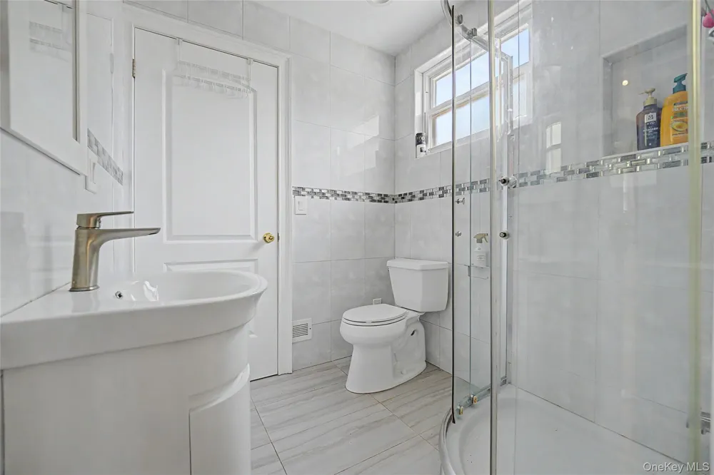 609 161st Street Whitestone, NY 11357