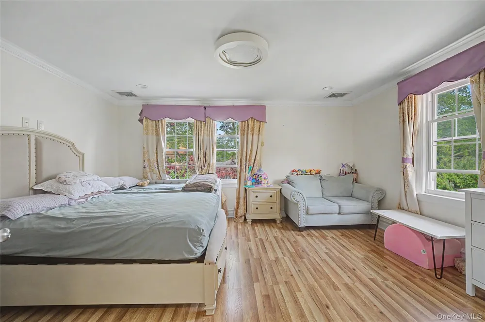 609 161st Street Whitestone, NY 11357