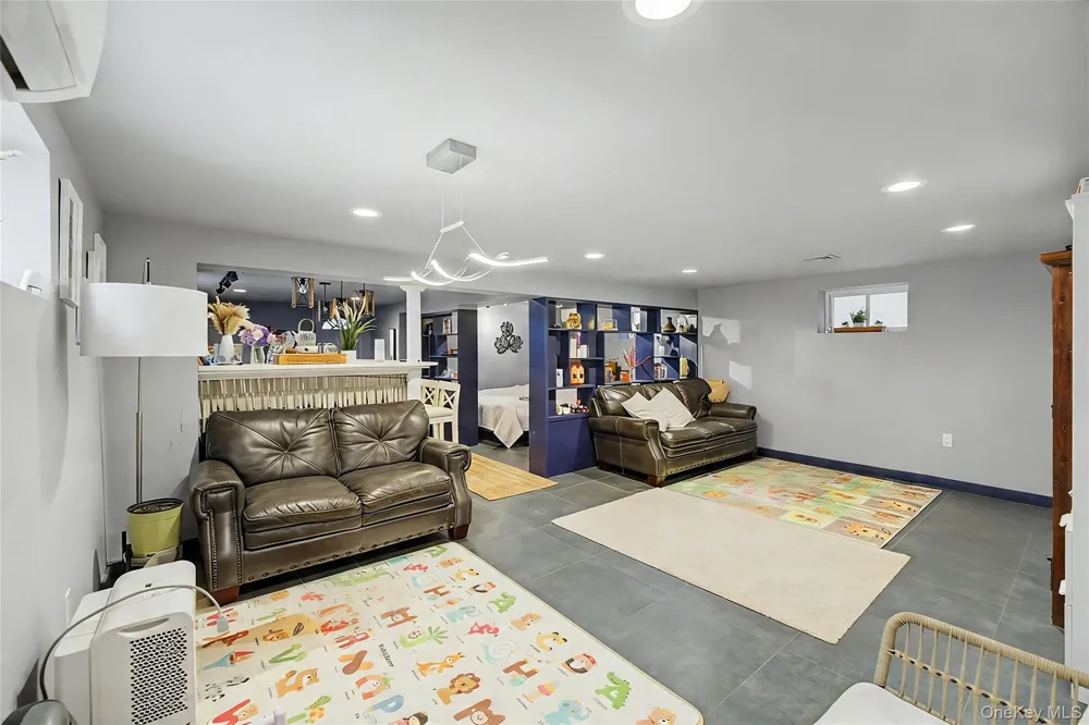 609 161st Street Whitestone, NY 11357