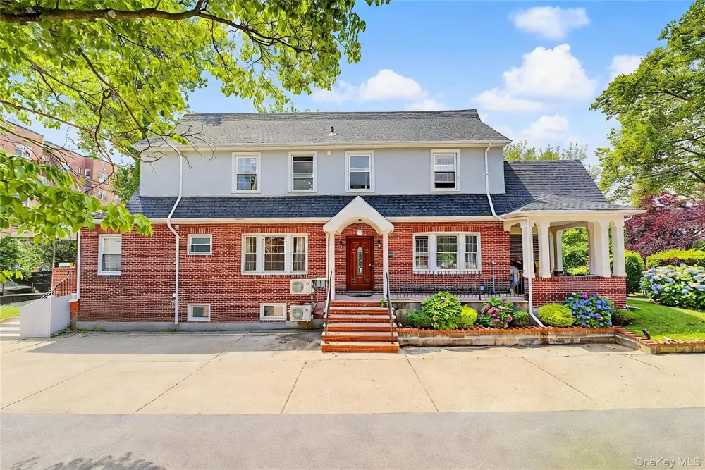609 161st Street Whitestone, NY 11357