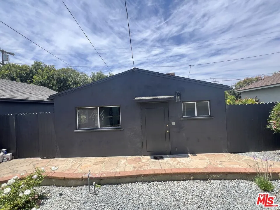 8347 Loyola Boulevard Los Angeles, CA 90045