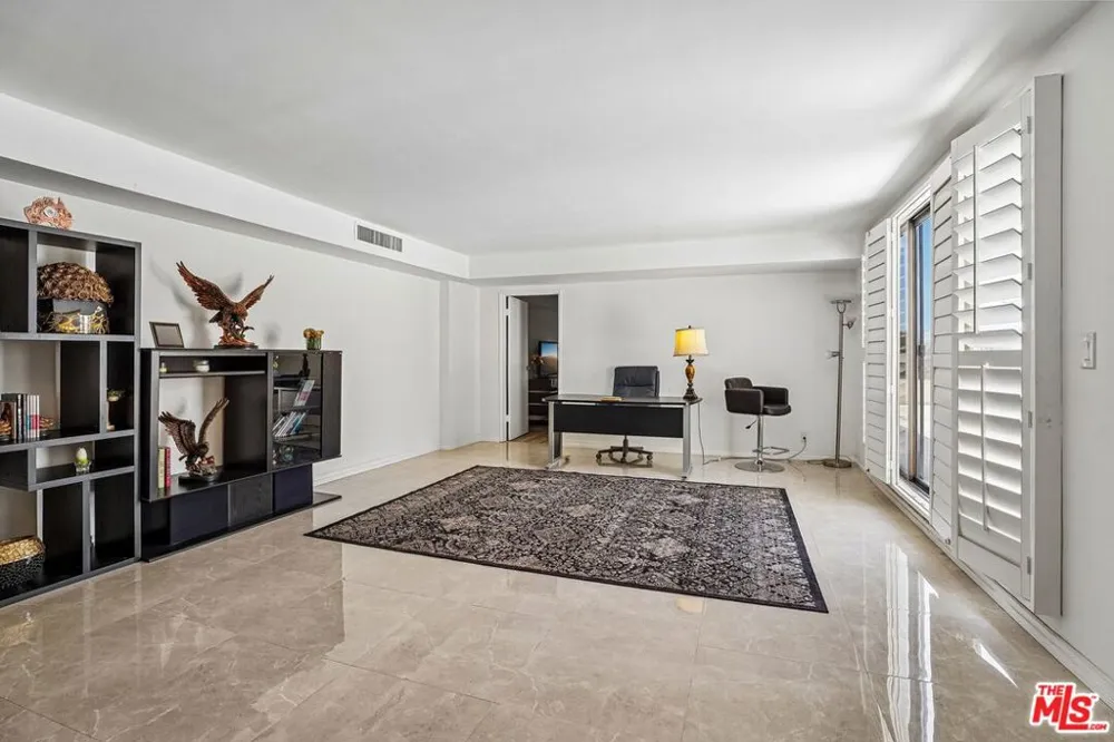 325 Oakhurst Drive #PH2 Beverly Hills, CA 90210