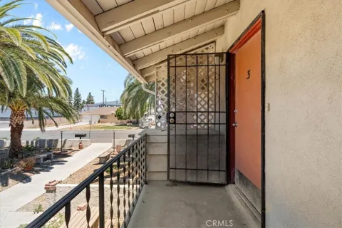 5351 Maitland Ave., Unit 3 Street