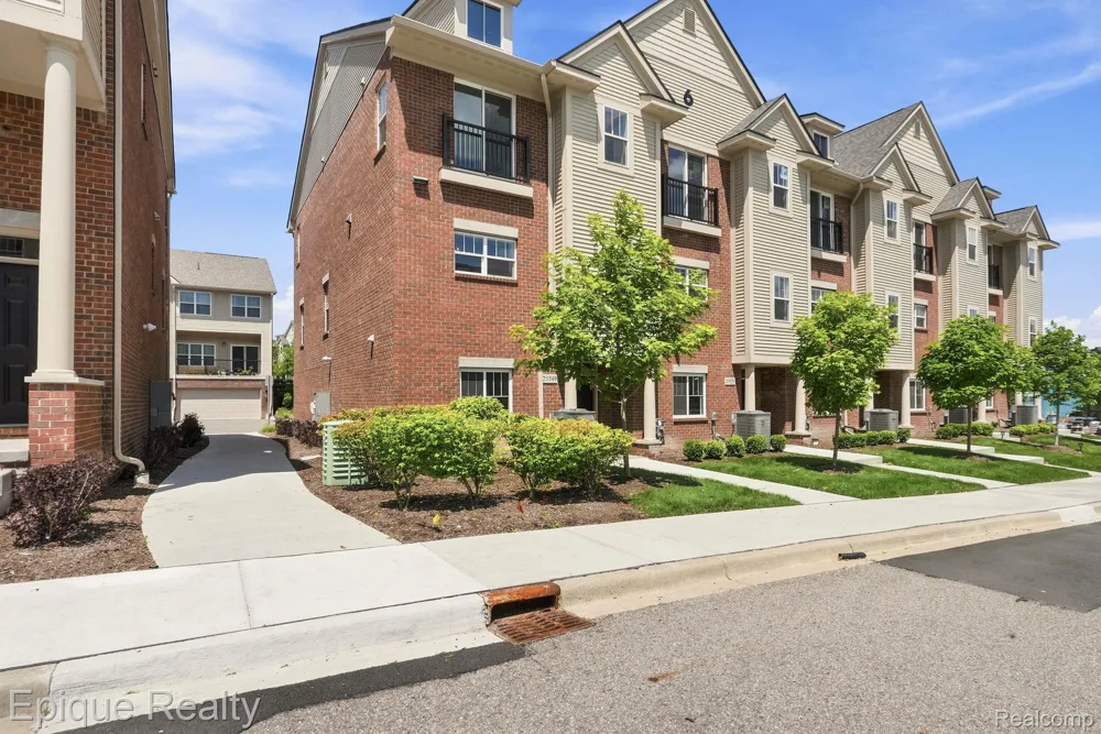 25549 Grandview Lane #31 Novi City, MI 48375