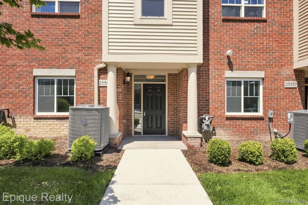 25549 Grandview Lane #31 Novi City, MI 48375