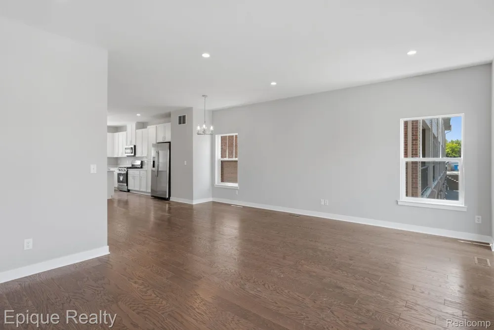 25549 Grandview Lane #31 Novi City, MI 48375