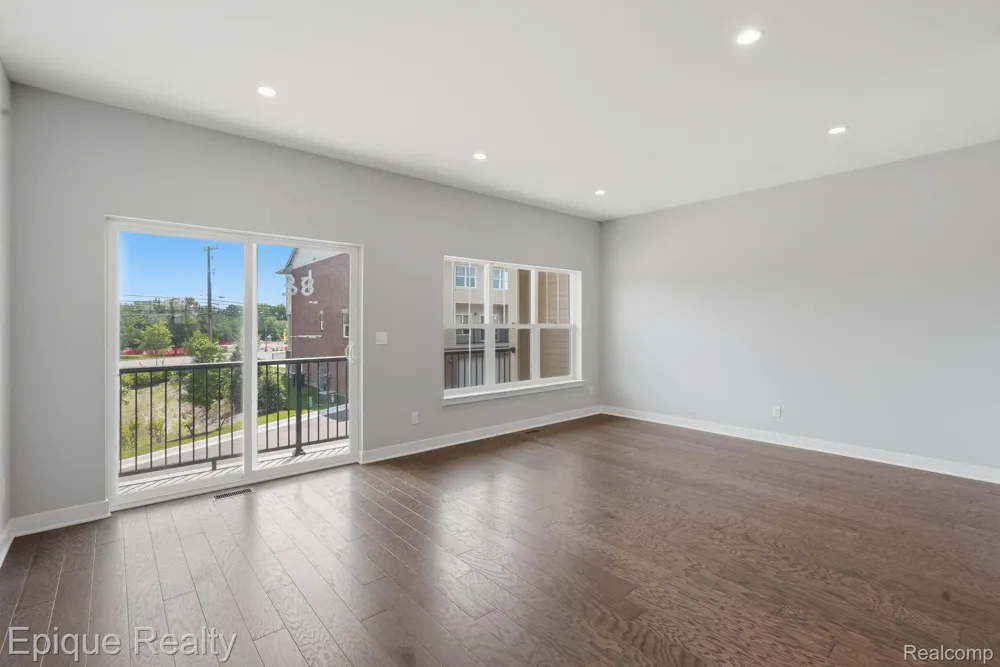 25558 Grandview Lane #38 Novi City, MI 48375