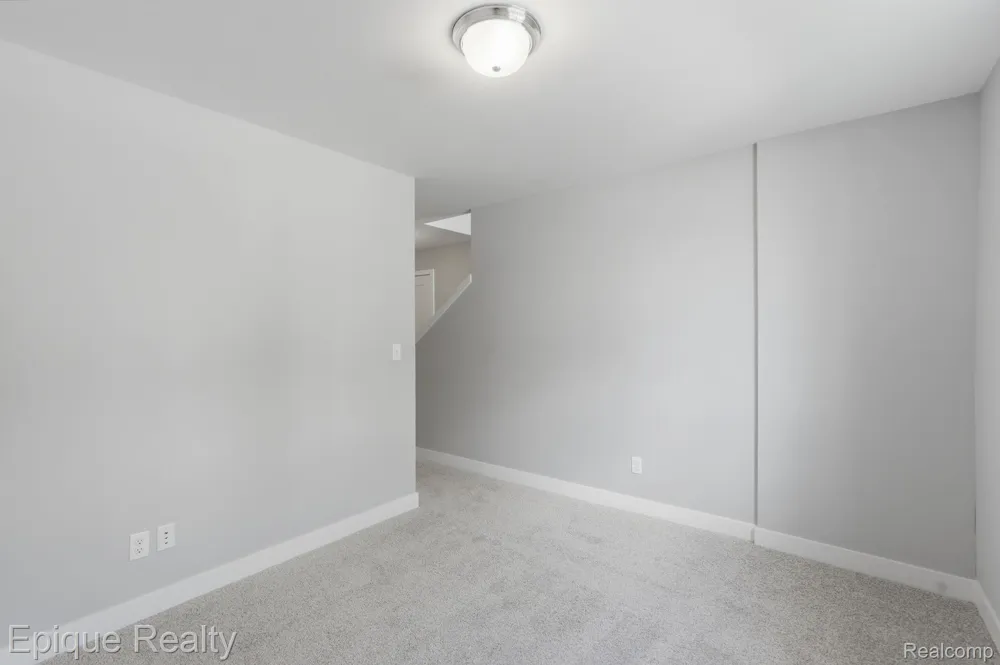 25558 Grandview Lane #38 Novi City, MI 48375