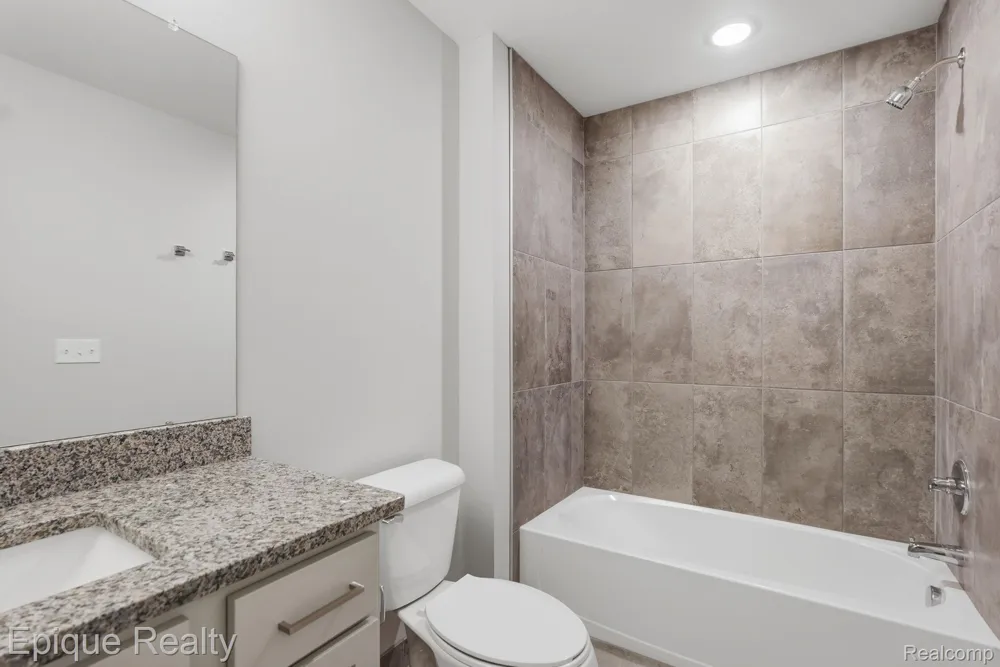 25558 Grandview Lane #38 Novi City, MI 48375