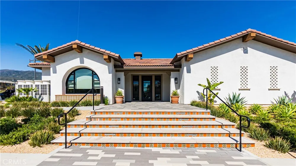 16651 Snowdrop #1 Fontana, CA 92336