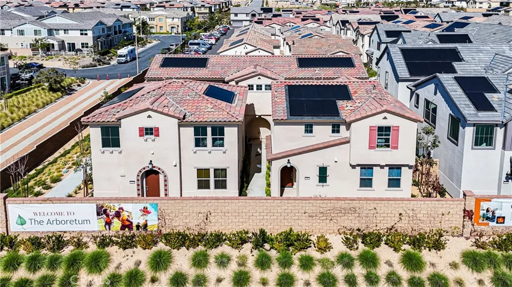 16651 Snowdrop #1 Fontana, CA 92336