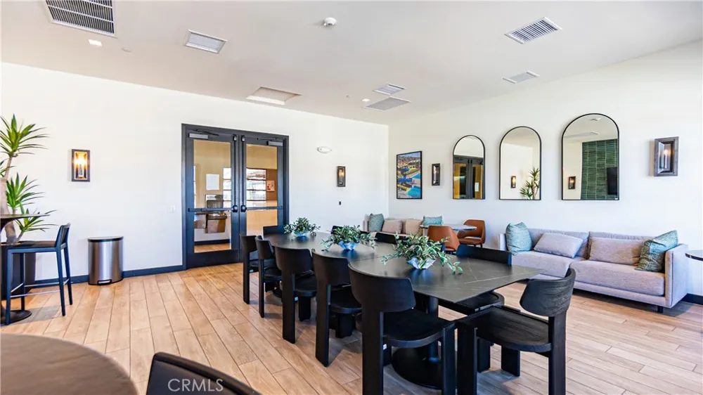 16651 Snowdrop #1 Fontana, CA 92336